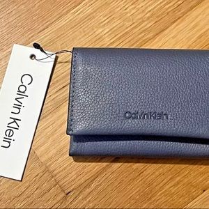 Calvin Klein Womens Zip-Around Card Wallet Gray Flap Snap Button 4.5 X 3.5 New